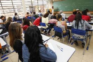 Professores exigem melhores condições de trabalho/ Pedro Freitas/ANPr
